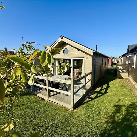 Sunset - Part Of The The Bay Filey Village With Pool, Gym And Direct Access, Pub, Restaurant, Tennis And Meadows Walks Dom wakacyjny Reighton