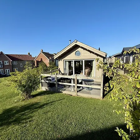 Dom wakacyjny Sunset - Part Of The The Bay Filey Village With Pool, Gym And Direct Access, Pub, Restaurant, Tennis And Meadows Walks Reighton