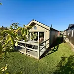 Sunset - Part Of The The Bay Village With Pool, Gym And Direct Access, Pub, Restaurant, Tennis And Meadows Walks Holiday home Filey